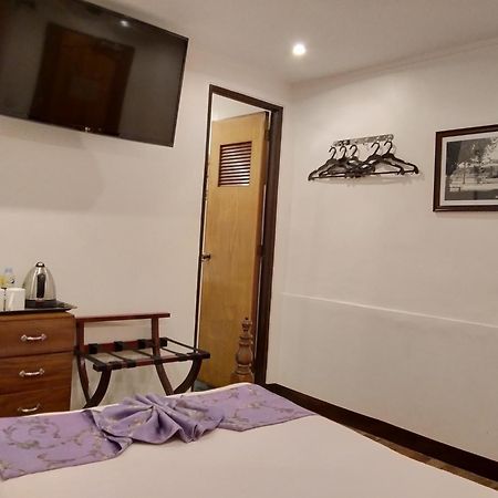 Log Cabin Hotel - Baguio Baguio City Habitación foto